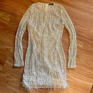 Silver and white mini dress with sequin and pearl.